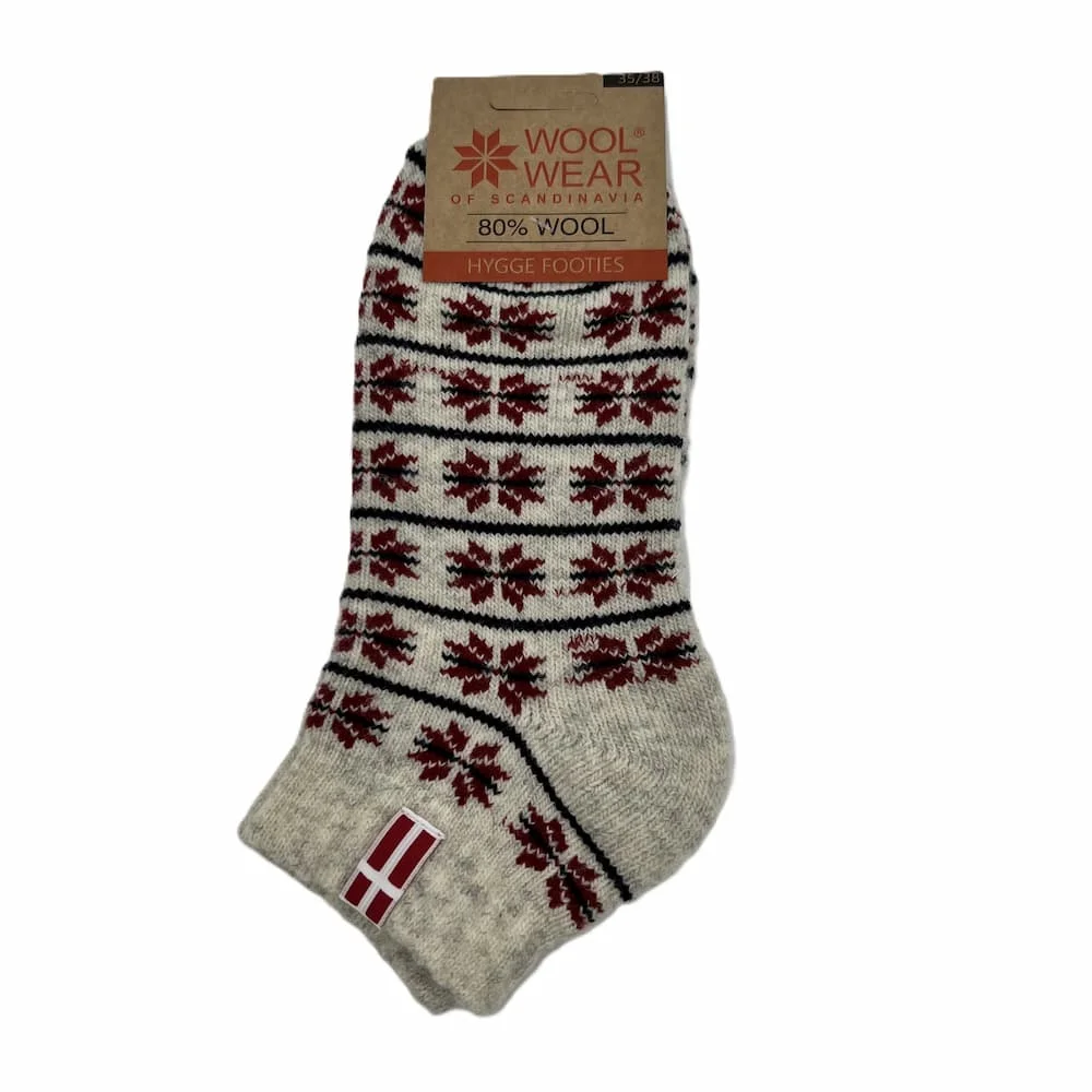Kurze, kuschelige Socken aus 80 % reiner Wolle mit schönem Muster